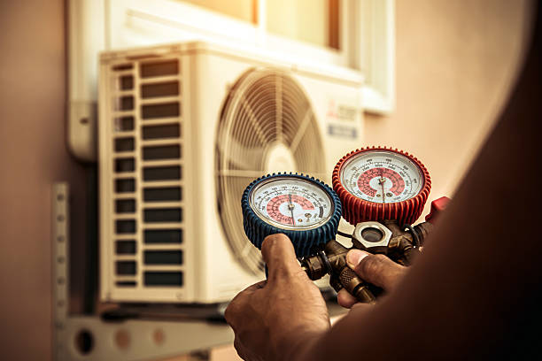 Professional Hvac technician working in Kingsbury, NV